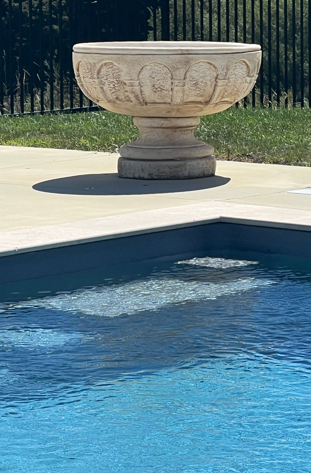 <p class="p1">The Faraway Garden Abbey Planter is a large, beautifully proportioned planter on a pedestal. This impressive planter has distinctive indented moulding around the bowl. It works wonderfully on a lawn, a pair at the end of a pool area, in a rose garden or nestled in an herbaceous border. It makes a great focal point in a formal flower bed or raised on a plinth at the end of a green hedge walk.<br></p> <p class="p1">This planter also makes a stunning water feature.