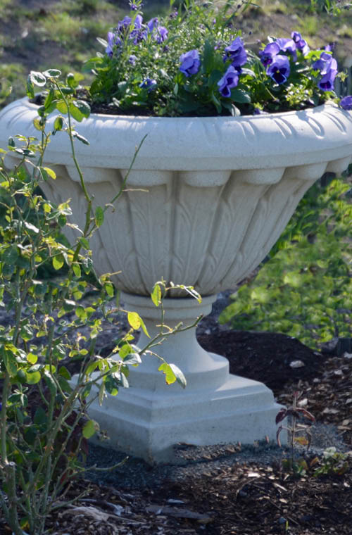 Faraway Garden Esme Urn
