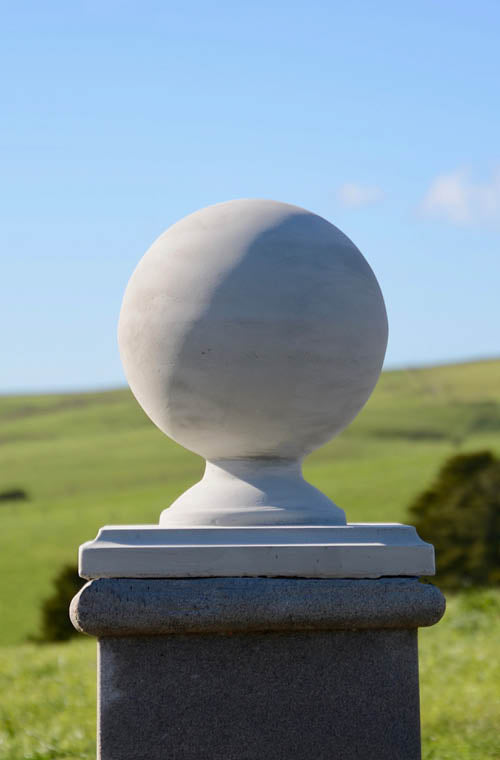 The Faraway Garden Gate Post Ball is an impressive size and makes an elegant ornamental addition to a property entrance or garden setting when added to a column or on top of our plinths.
