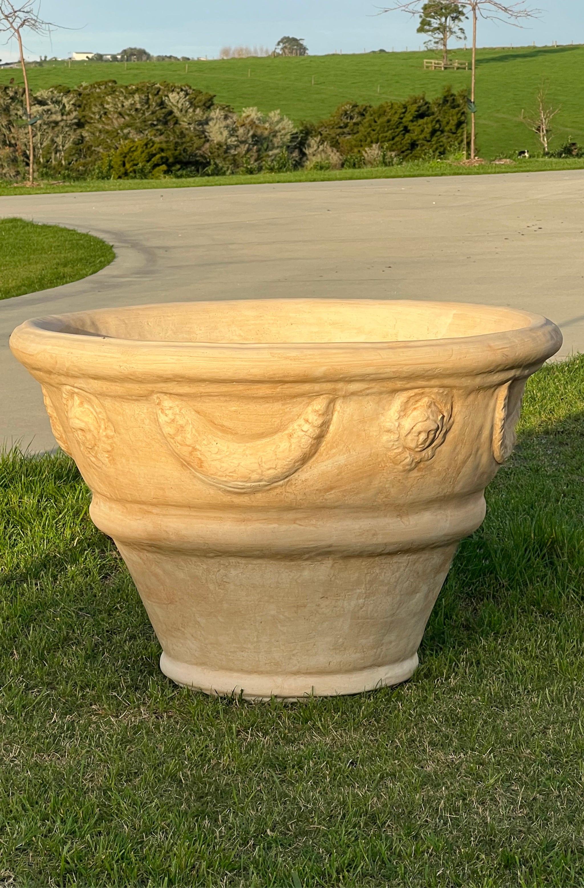 Faraway Garden Lauder Planter