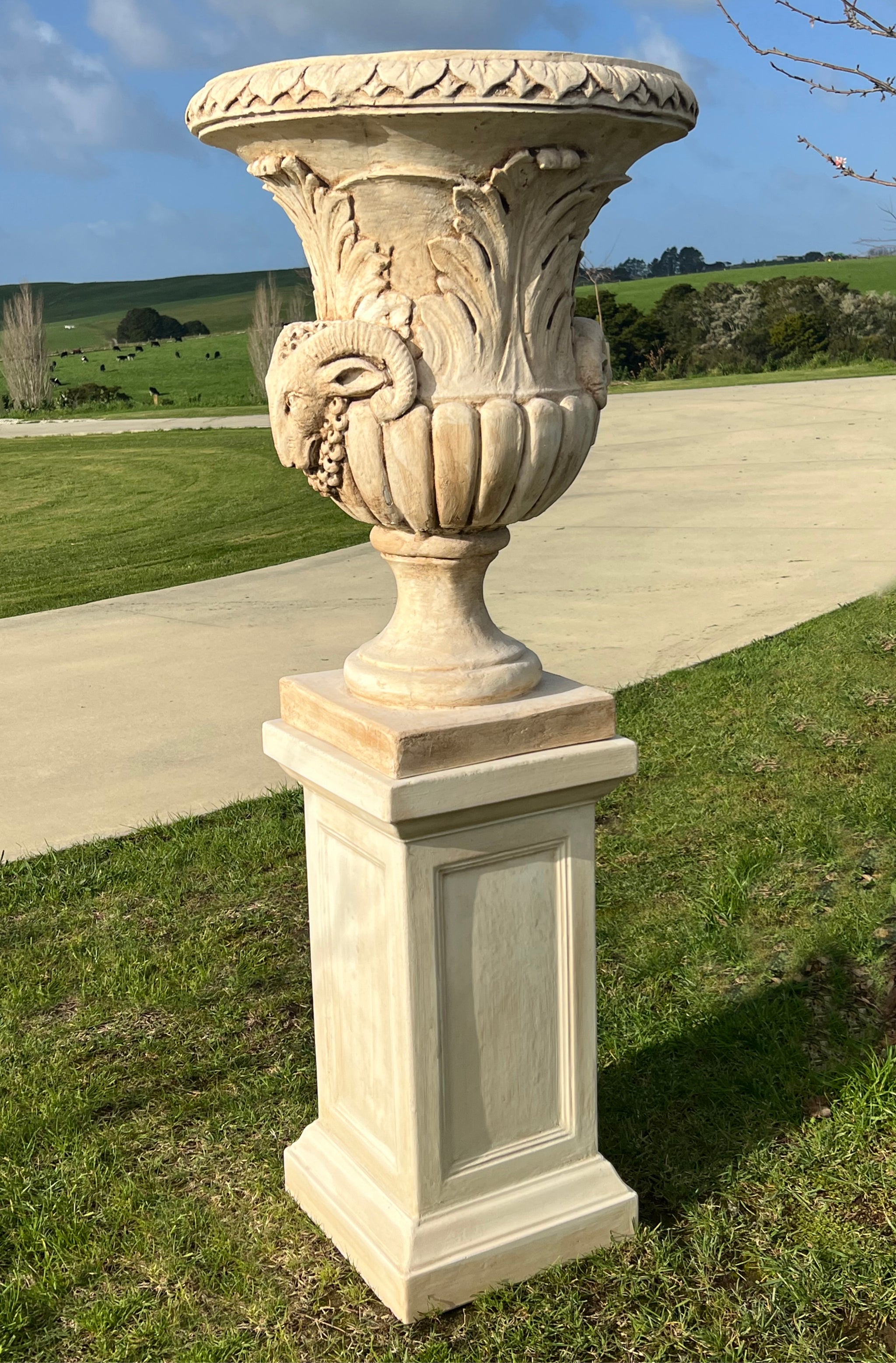Faraway Garden Ovid Urn