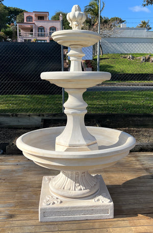 The Faraway Garden Somerset Fountain is a large, elegant water feature that makes a stunning focal point in a garden or on a terrace. Comprising of a large moulded bowl on a pedestal and plinth supporting two tiers above. The fountain also makes a great showpiece on a turning circle when entering a property.