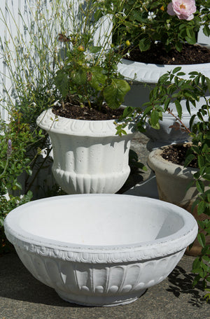 The Faraway Garden Delphine Bowl Planter is a beautiful garden object with detailed moulding to the rim and gadrooning to the bowl. This bowl looks wonderful in our sepia wash for an aged effect. See images below for our Delphine bowl in various colour options and on pedestals.