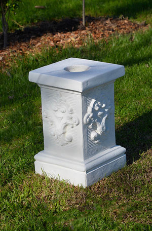 Faraway Garden Banbury Pedestal