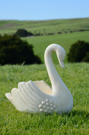 The Faraway Garden Swan is a much-loved favourite and a true showpiece planter for any garden, whether classic or contemporary, cottage or mid-century. This vintage-inspired piece creates a wonderful sense of romance and retro appe